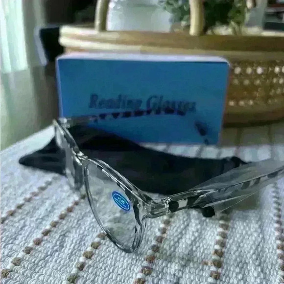 NEW with Dust Bag Reading Glasses - Picture 3 of 6